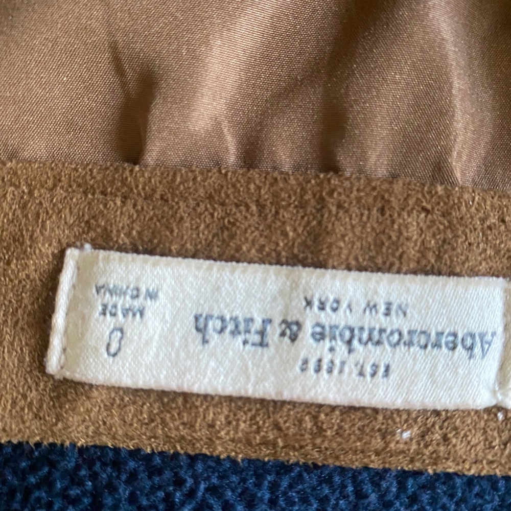 A&F microsuede skirt excellent condition - Picture 2 of 6